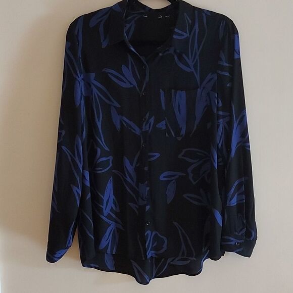 Tops - Beautiful chiffon blouse sz. M/l **3 for $25**